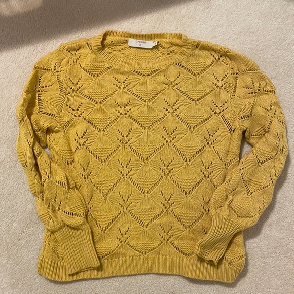 Yellow Detailed crew neck sweater in light cotton yarn by the brand Cream (UK) - Picture 1 of 3